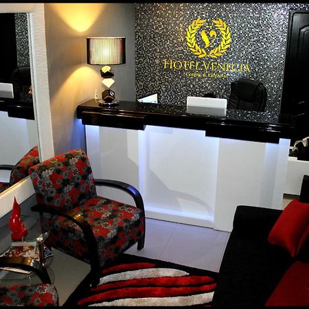 Hotel Venecia Huánuco Buitenkant foto