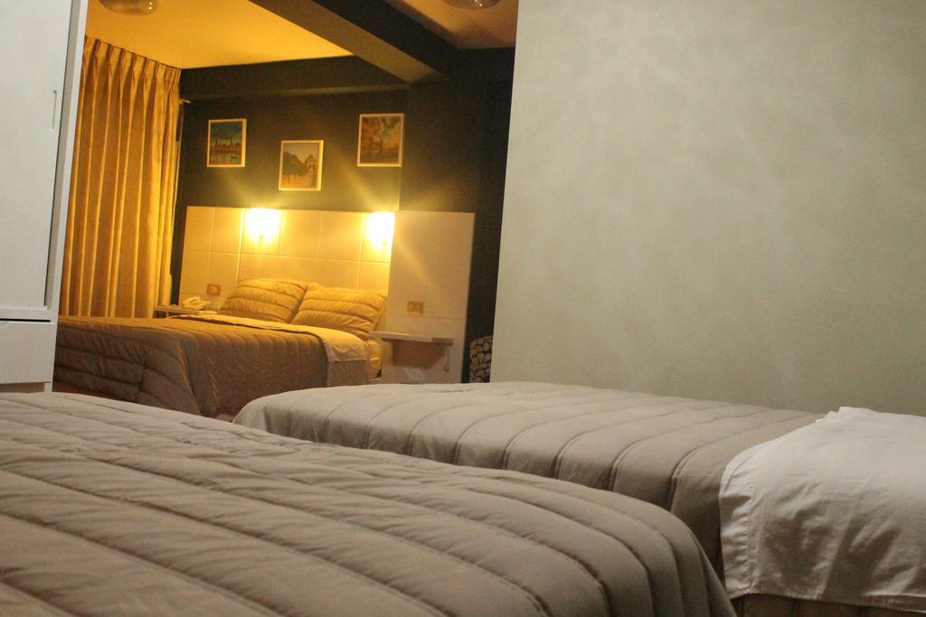 Hotel Venecia Huánuco Buitenkant foto